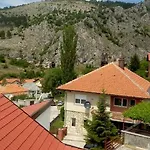 As Ливно